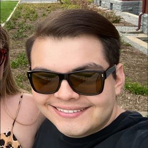 Meet your Posher, Christian